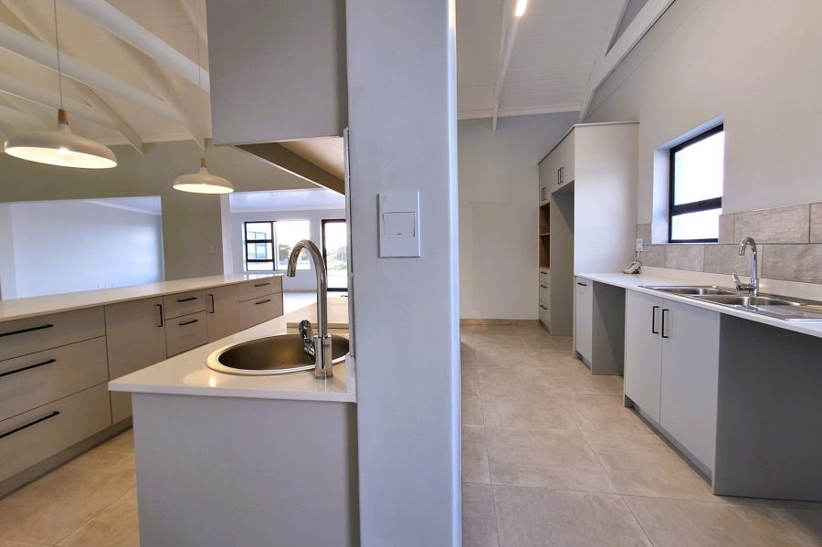 4 Bedroom Property for Sale in Da Gama Bay Western Cape